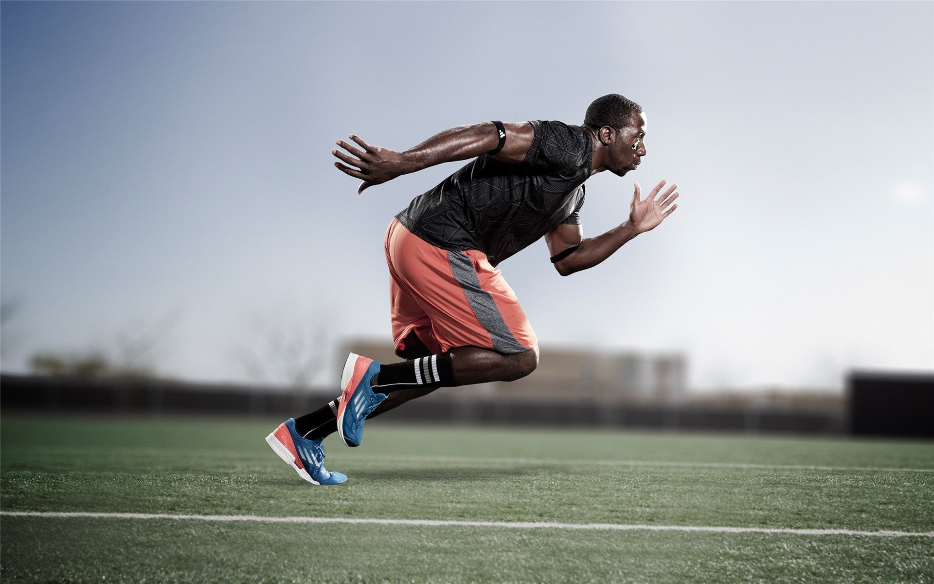 校园足球特色课程成果丰厚,青少年体育素养明显提升,学校足球特色